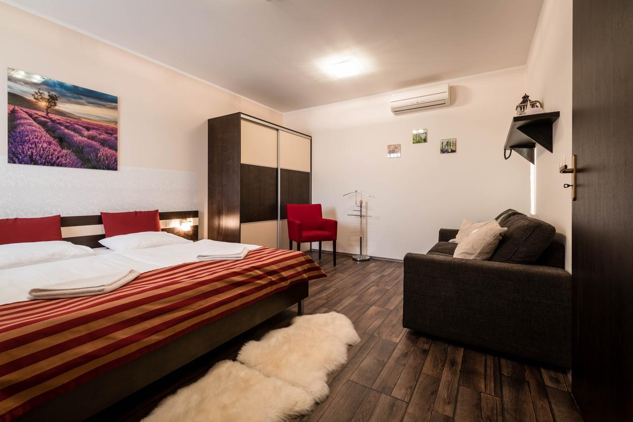 Bešeňová Apartman Mirka - Hotel Luka المظهر الخارجي الصورة